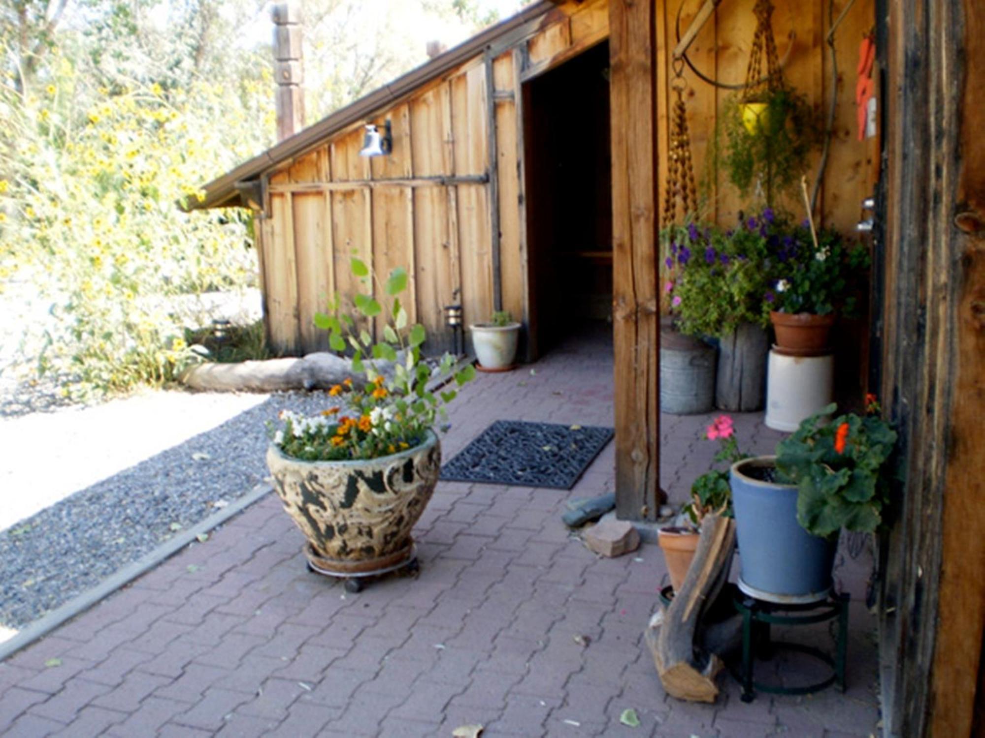 Silver River Adobe Inn Bed And Breakfast Farmington Exterior photo